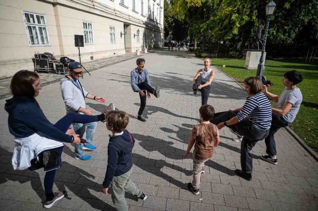2025 10 PONT Fesztival Photo: Márton Neményi Alice in WonderBand performance and workshop